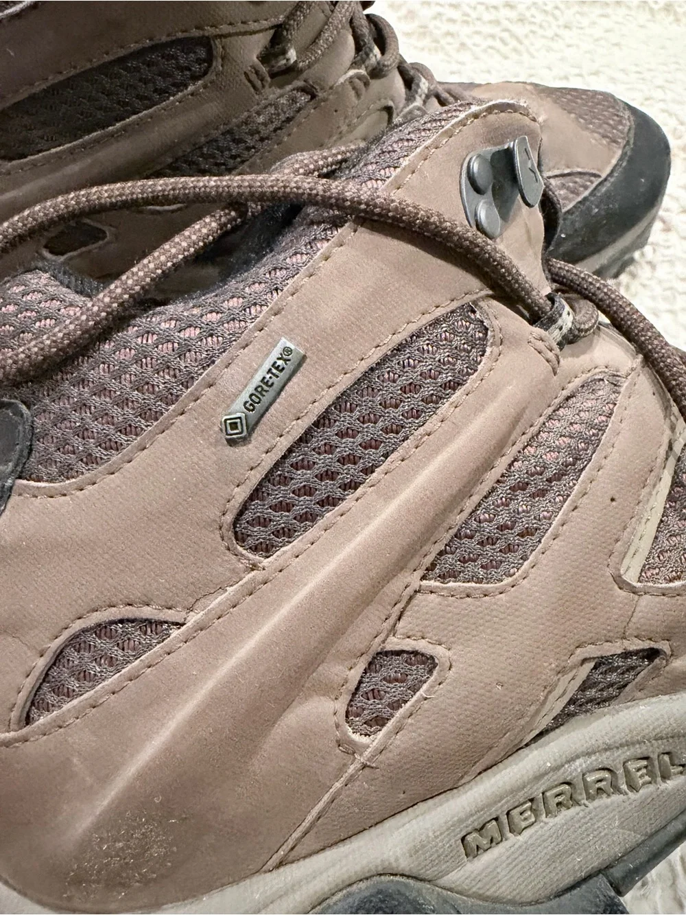 Merrell Men's Moab Mid Gore-Tex Hiking Boots